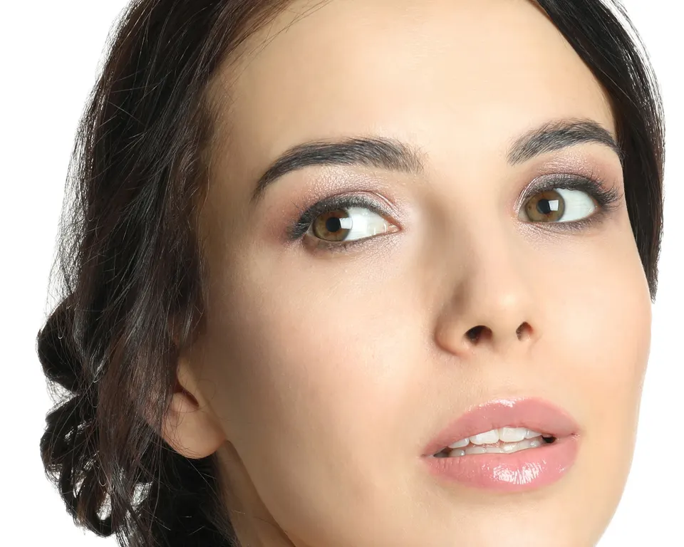 Brows before the treatment